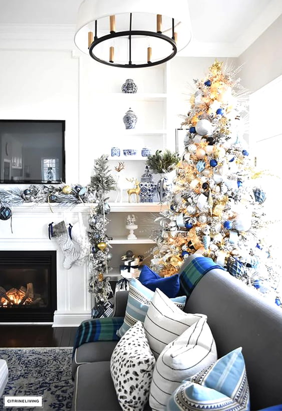 32 Merriest Living Room Decoration Ideas For Christmas