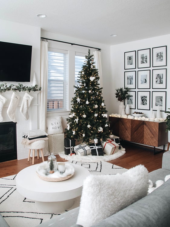 32 Merriest Living Room Decoration Ideas For Christmas