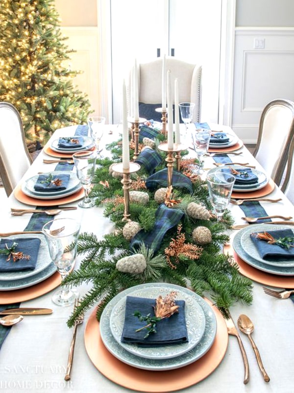 32 Festive Christmas Table Setting Ideas That Bring The Holiday Joy