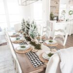 32 Festive Christmas Table Setting Ideas That Bring The Holiday Joy