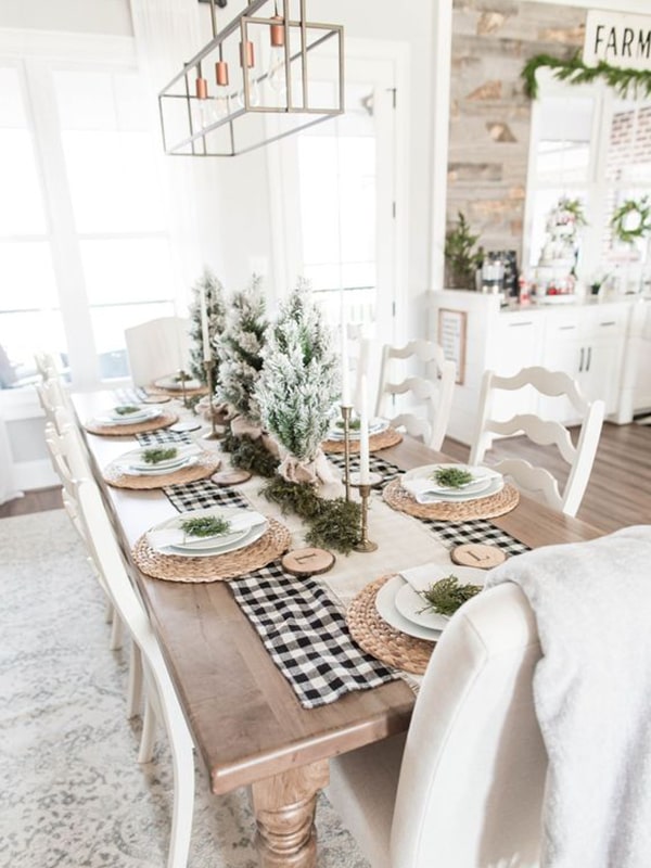 32 Festive Christmas Table Setting Ideas That Bring The Holiday Joy