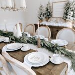 32 Festive Christmas Table Setting Ideas That Bring The Holiday Joy