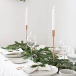 32 Festive Christmas Table Setting Ideas That Bring The Holiday Joy