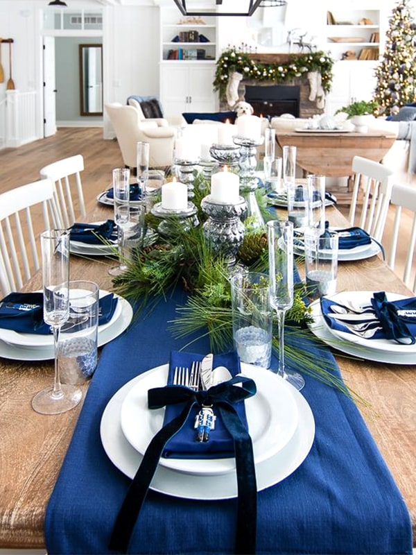 32 Festive Christmas Table Setting Ideas That Bring The Holiday Joy