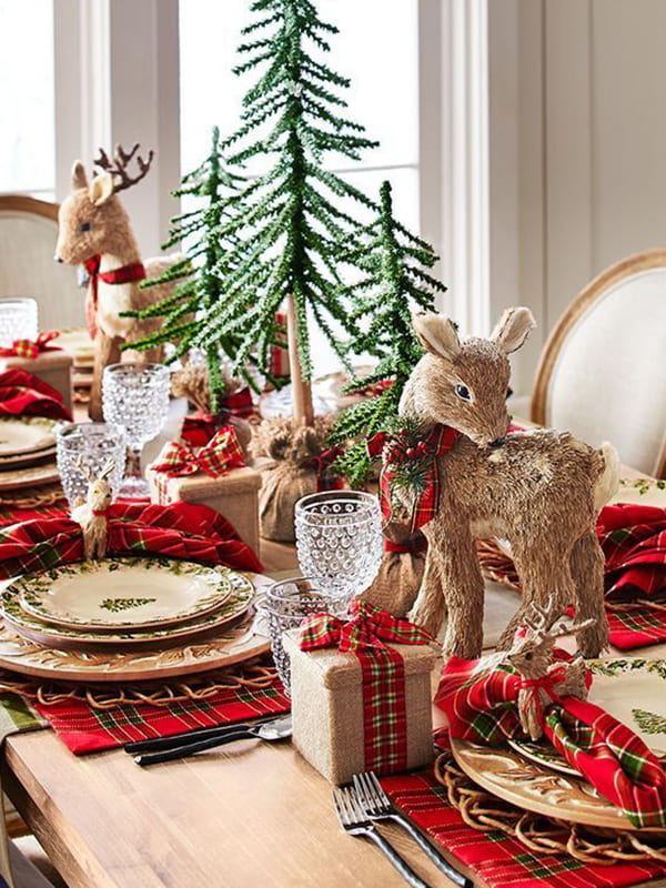 32 Festive Christmas Table Setting Ideas That Bring The Holiday Joy