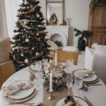 32 Festive Christmas Table Setting Ideas That Bring The Holiday Joy