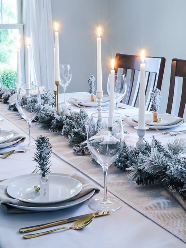 32 Festive Christmas Table Setting Ideas That Bring The Holiday Joy