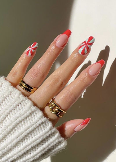 32 Festive Christmas Nail Art Ideas To Celebrate This Season