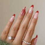 32 Festive Christmas Nail Art Ideas To Celebrate This Season