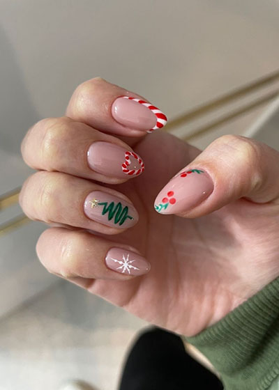 32 Festive Christmas Nail Art Ideas To Celebrate This Season