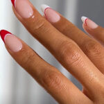 32 Festive Christmas Nail Art Ideas To Celebrate This Season
