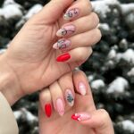 32 Festive Christmas Nail Art Ideas To Celebrate This Season