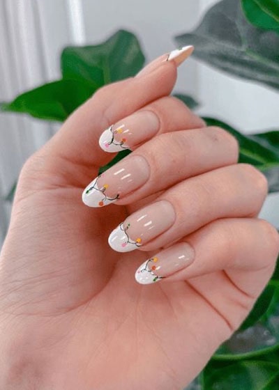 32 Festive Christmas Nail Art Ideas To Celebrate This Season