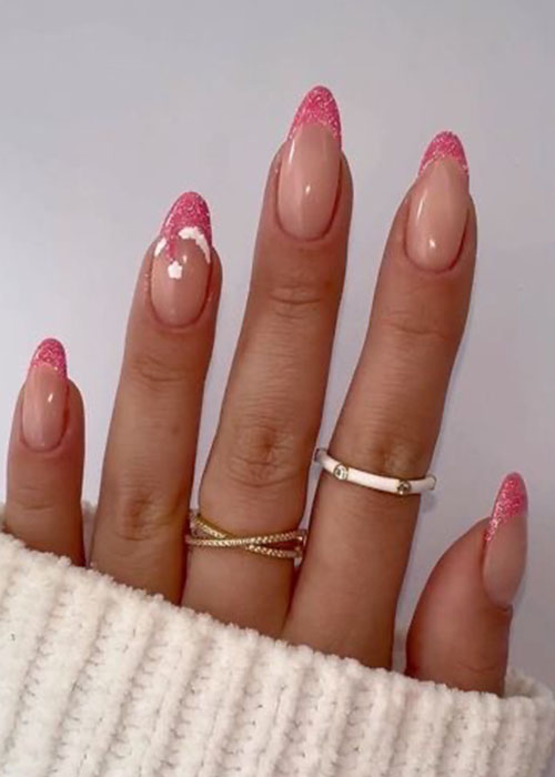 32 Festive Christmas Nail Art Ideas To Celebrate This Season