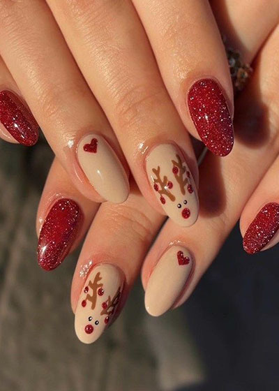 32 Festive Christmas Nail Art Ideas To Celebrate This Season