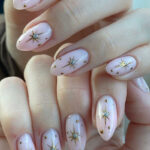 32 Festive Christmas Nail Art Ideas To Celebrate This Season