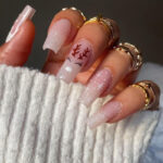 32 Festive Christmas Nail Art Ideas To Celebrate This Season